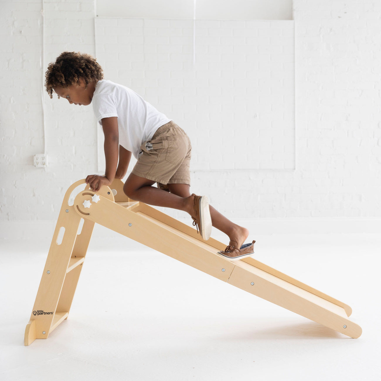 Transparent easel